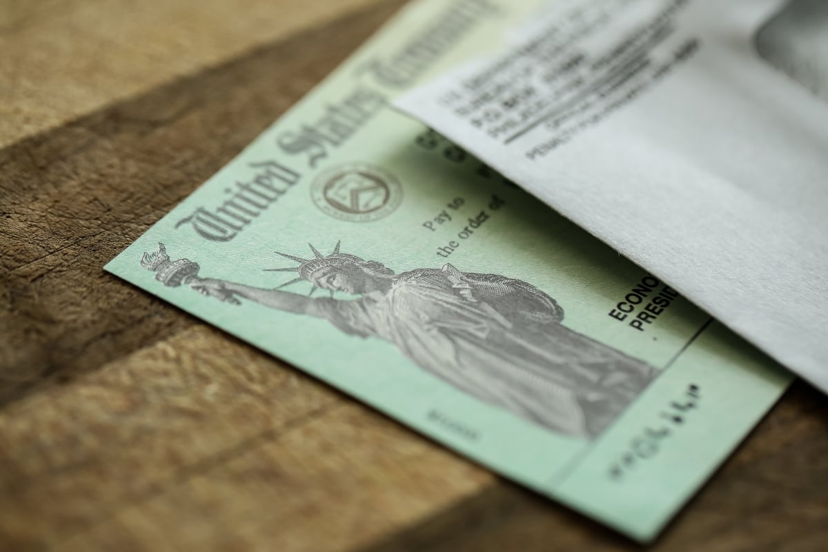 Anuncian fecha exacta en que millones recibirán cheques únicos de hasta $ 500 dólares