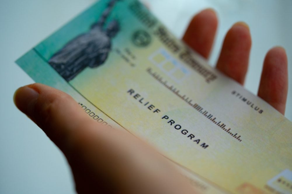 Anuncian cinco ‘cheques’ adicionales que llegarían a millones y cómo obtenerlos