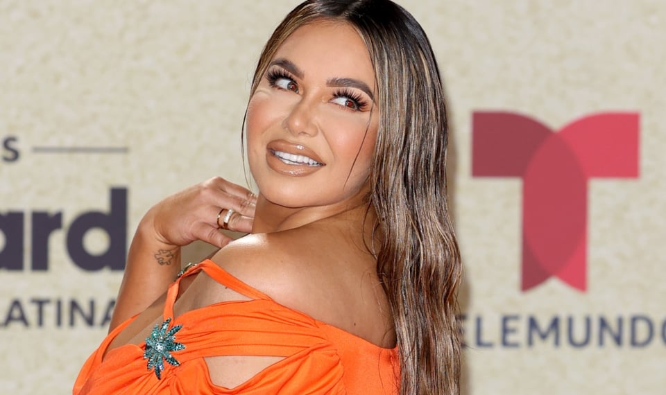 Chiquis Rivera podría estar embarazada y trata de esconderlo