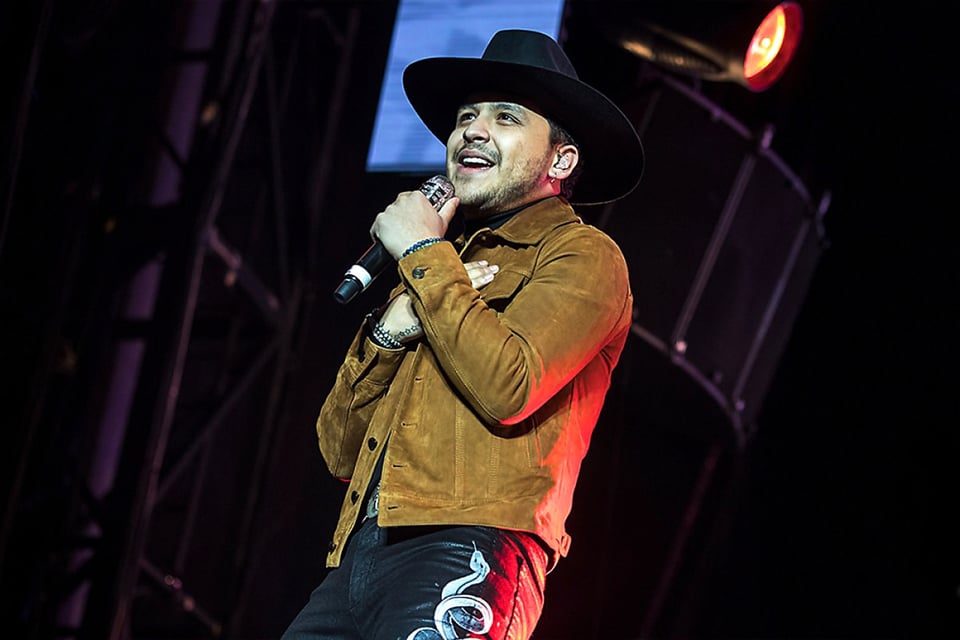 Reaparece la madre de Christian nodal después de ser diagnosticada con cáncer
