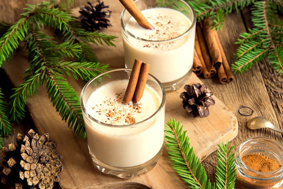 Ponche de huevo, canela, Navidad, invierno, vacaciones.