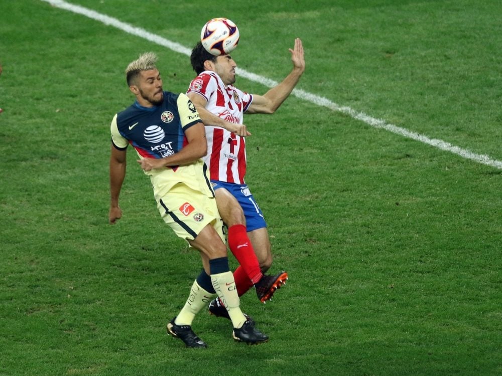 El Clásico América Chivas con equipos en el extremo