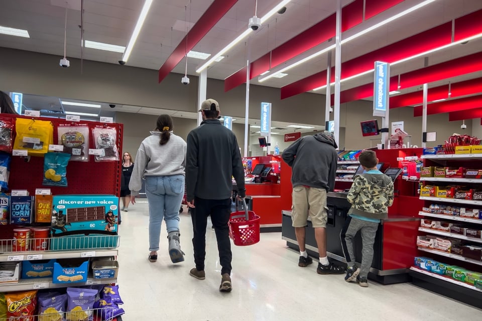 Mexicano explota tras descubrir nueva medida en Target