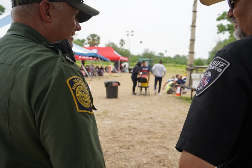 El Condado de Hidalgo y el Condado de Cameron, ambos en el sur de Texas, emitieron una Declaración de Desastre ante la ola de inmigrantes que reciben.