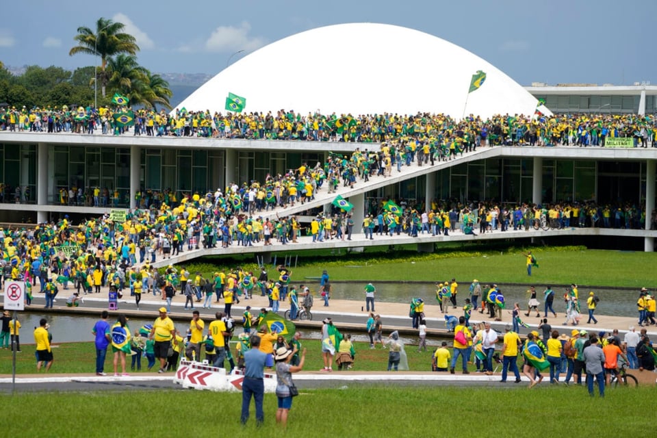 Supporters of former President Bolsonaro storm the Brazilian Congress (PHOTOS AND VIDEOS)