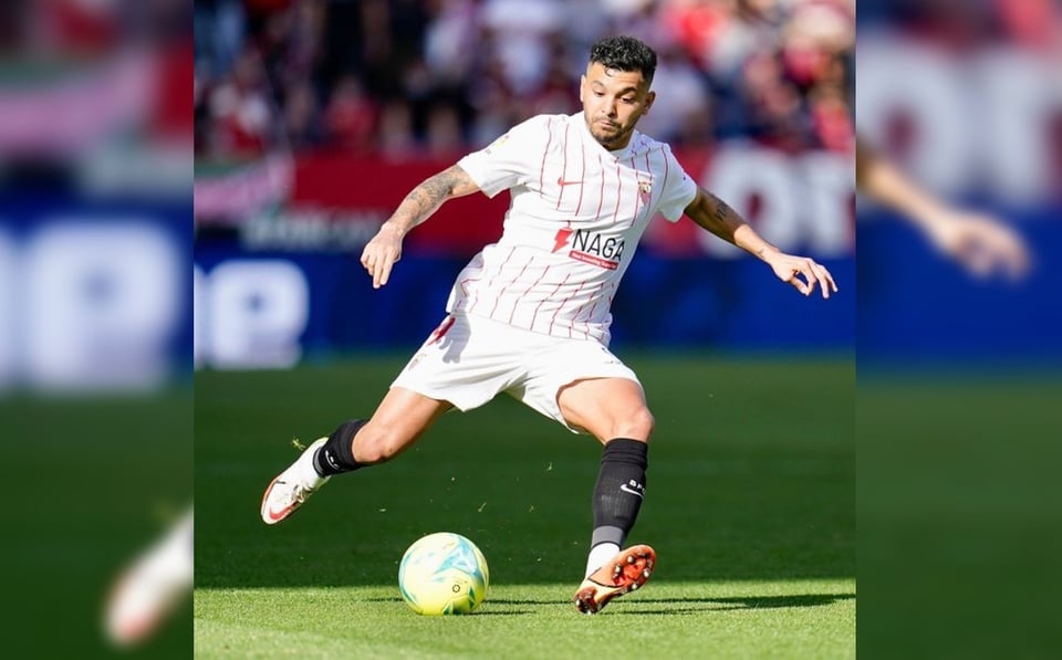 Tecatito Corona desea de regreso a Chicharito Hernández