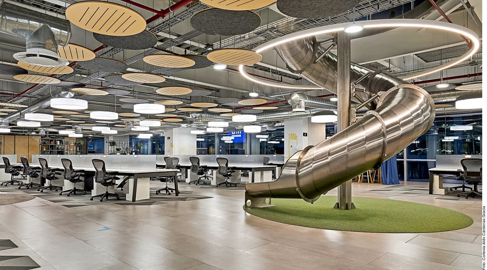 Crean un espacio disruptivo en una oficina para empresas featured image