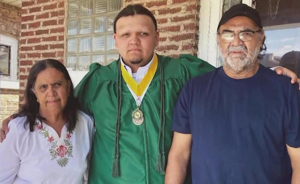Crónica: Asesinan a hispano que llevó a la clínica a su mamá