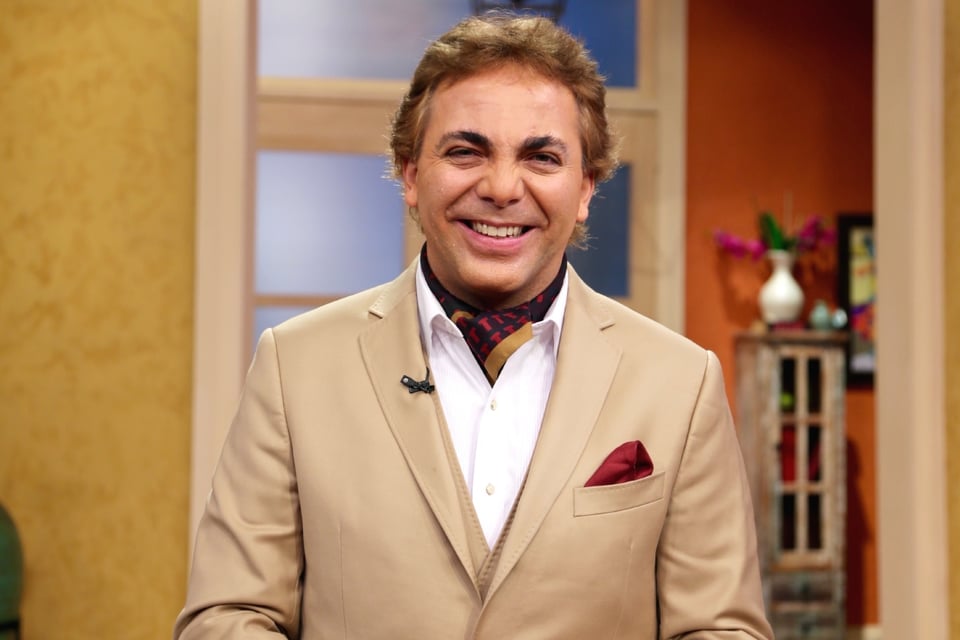 Cristian Castro reappears with a new look and nobody can believe it