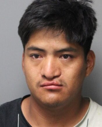 Crónica Conductor hispano policía