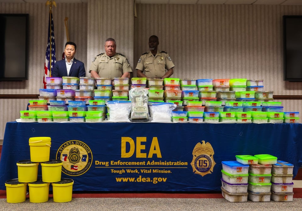 Crónica: Mexicanos tenían 600 libras de drogas en su casa
