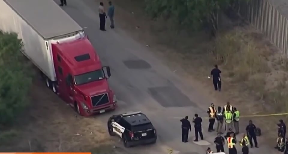 Tráiler migrantes muertos Texas