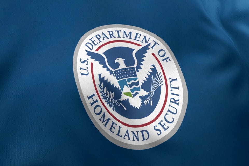 Migrantes con parole humanitario deberán cambiar su estatus o serán deportados