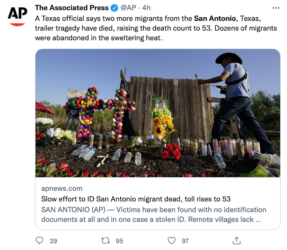 Capturan a los dos mexicanos saliendo armados de una casa