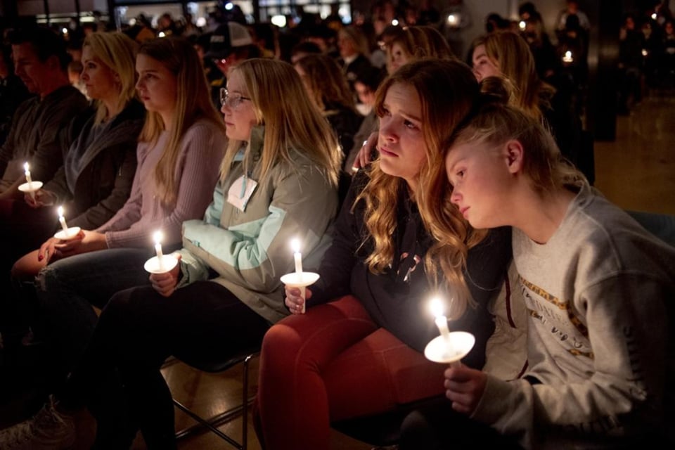 Aumenta número de muertos tras tiroteo en High School de Michigan y surgen nuevos detalles