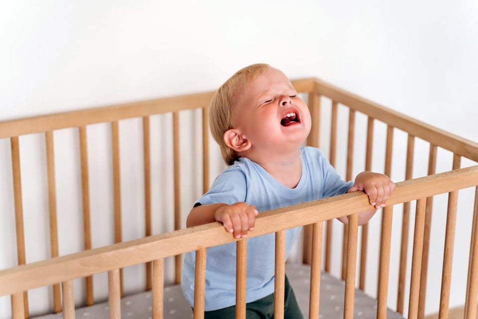 frustrated, baby, boy, hysterical, crib, tantrum