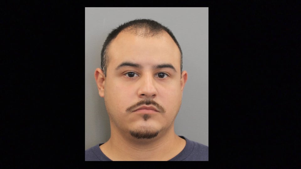 Dezmond García fue detenido por el homicidio a balazos de otro hispano