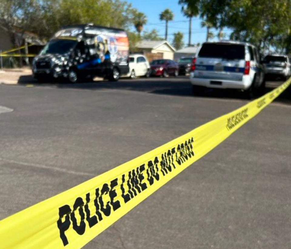 Phoenix Police Department, patrol cars, crime scene, police, MundoNOW