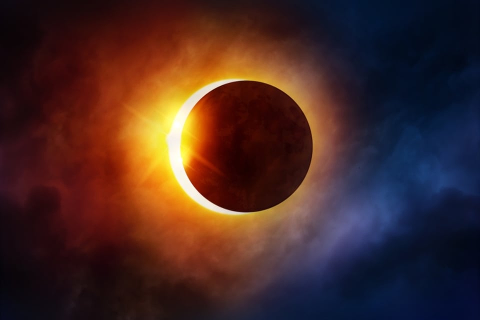 Nubes durante eclipse total de sol, Estados Unidos, México, Canadá, Eclipse