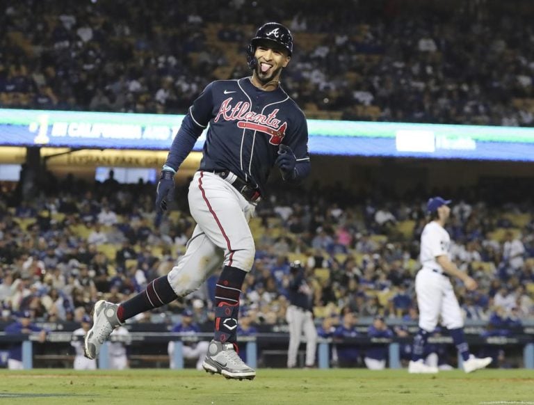 Rosario impulsa a los Bravos que están a una victoria de la Serie Mundial