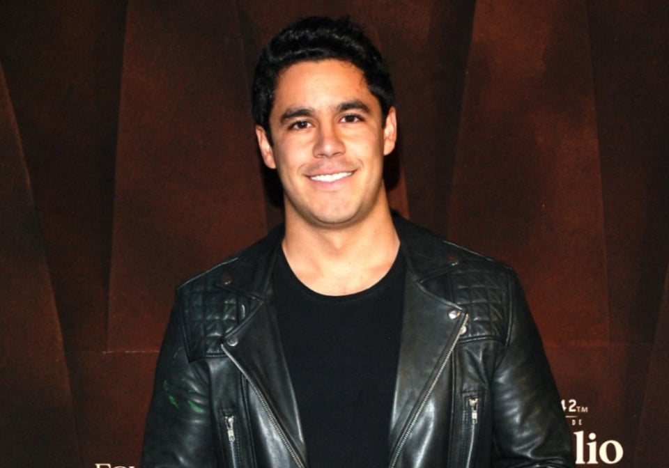 Sorprenden a Eduardo Capetillo Jr. con pistola en el aeropuerto featured image