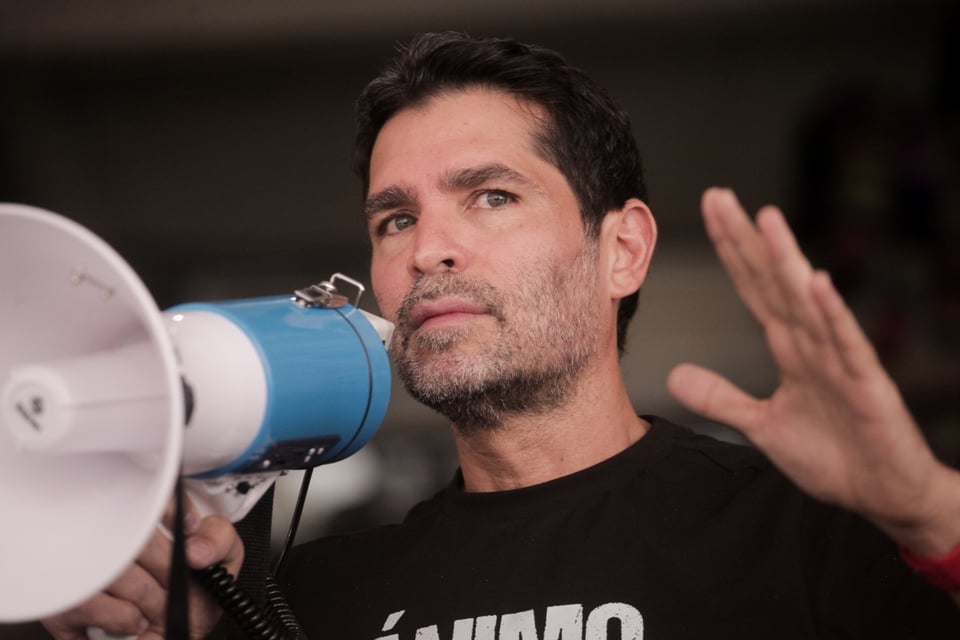 Eduardo Verástegui es humillado en México