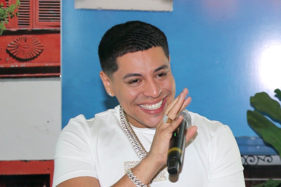 Eduin Caz presents his son, Grupo Firme, Daisy Anahy, Singer, Mexico