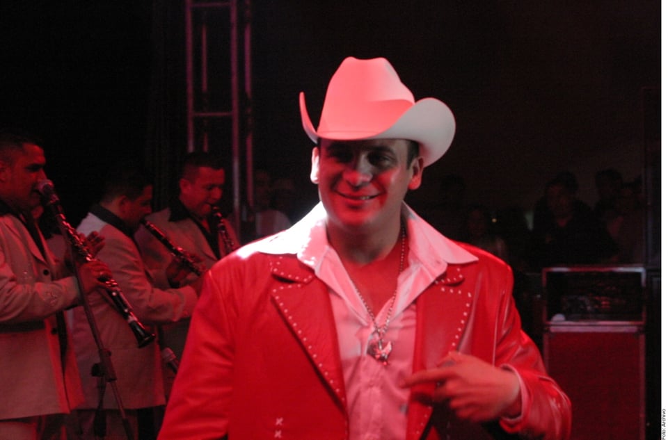 Hija de Valentín Elizalde muestra fotos nunca antes vistas del cantante featured image