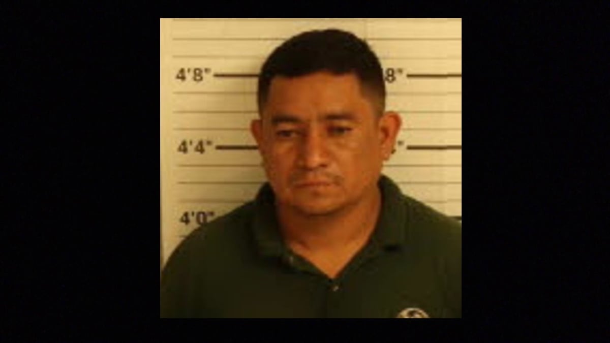 Elizandro González fue detenido por abuso de un menor (FOTOS)