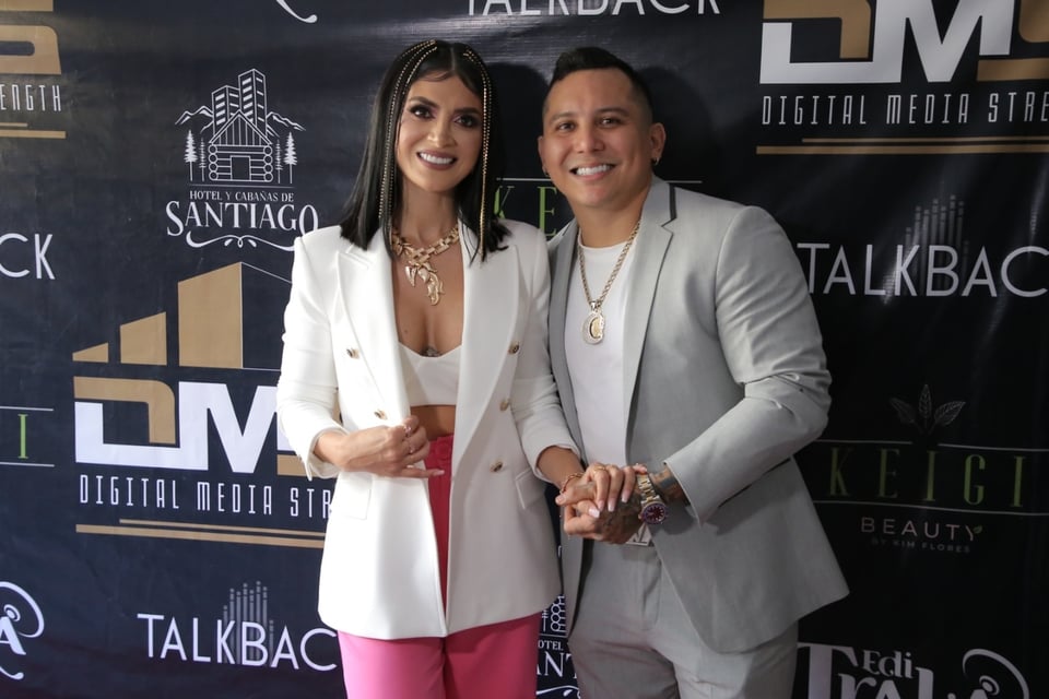 Edwin Luna aparece con faja junto a su esposa, ¿ya salió del clóset?