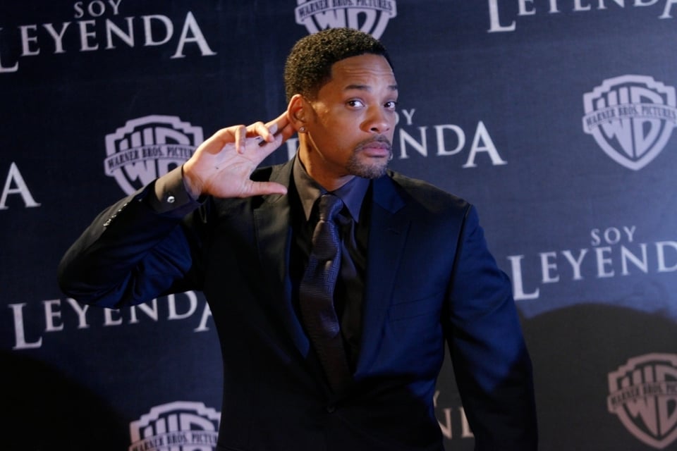 Will Smith renuncia a la Academia tras cachetada a Chris Rock