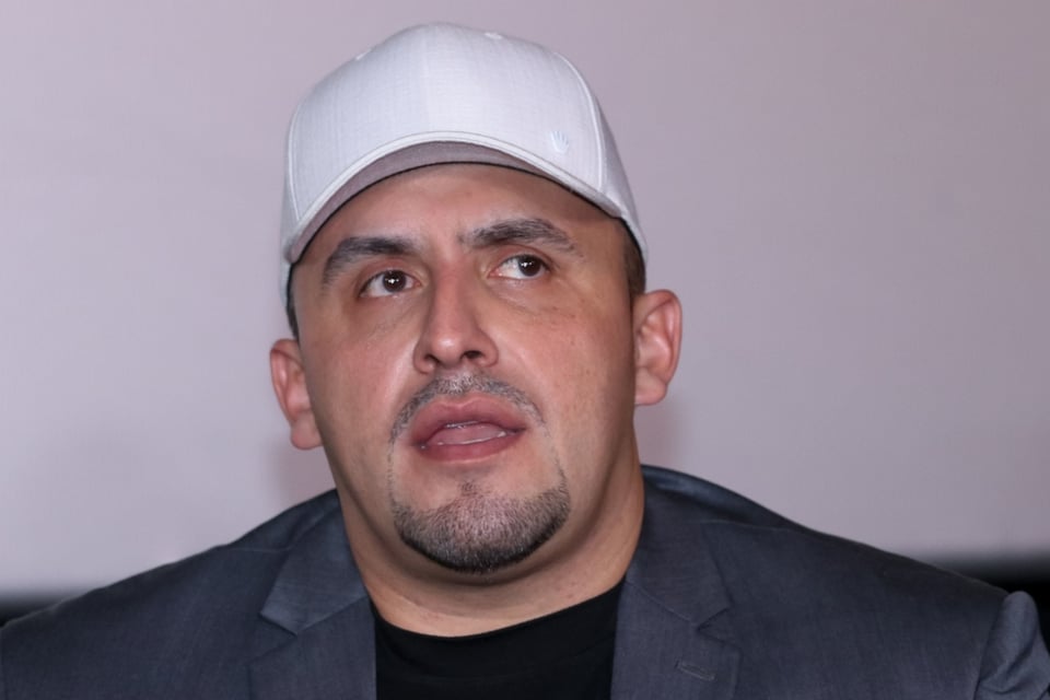 Juan Rivera por fin habla con su medio hermano, Juan Carlos