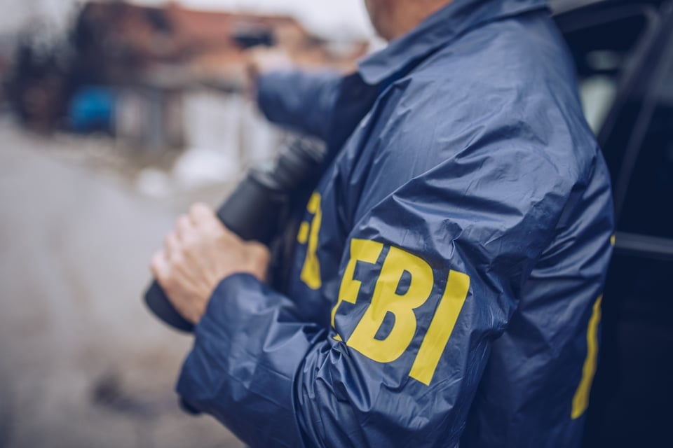 DHS Y FBI lanzan advertencia por ataques extremistas en EEUU
