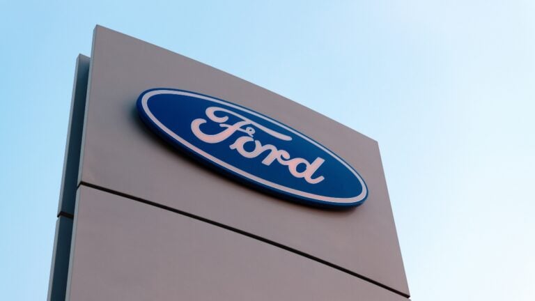 Ford retira 310,000 trocas por defecto en bolsa de aire