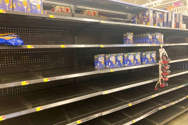 Estados Unidos enfrenta escasez de alimentos por frío y avance de ómicron