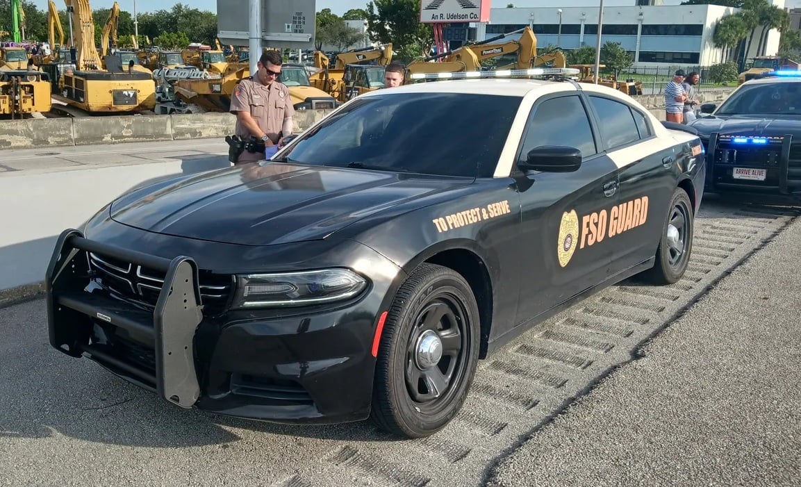 Crónica: manejaba falsa patrulla, policía, detención, arresto, cárcel / Fotos: Florida Highway Patrol