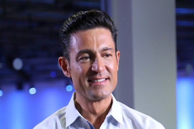 How did the rumors that Fernando Colunga is gay start?