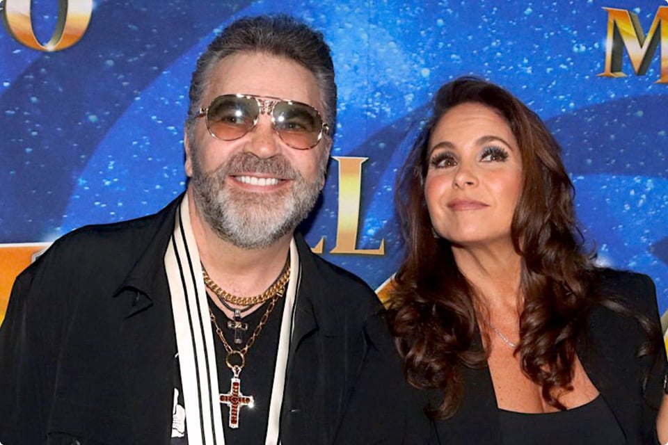 Lucero y Mijares protagonizan beso en pleno concierto; ¿Reconciliación?