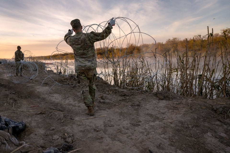 Donald Trump sends troops, southern border, MundoNow