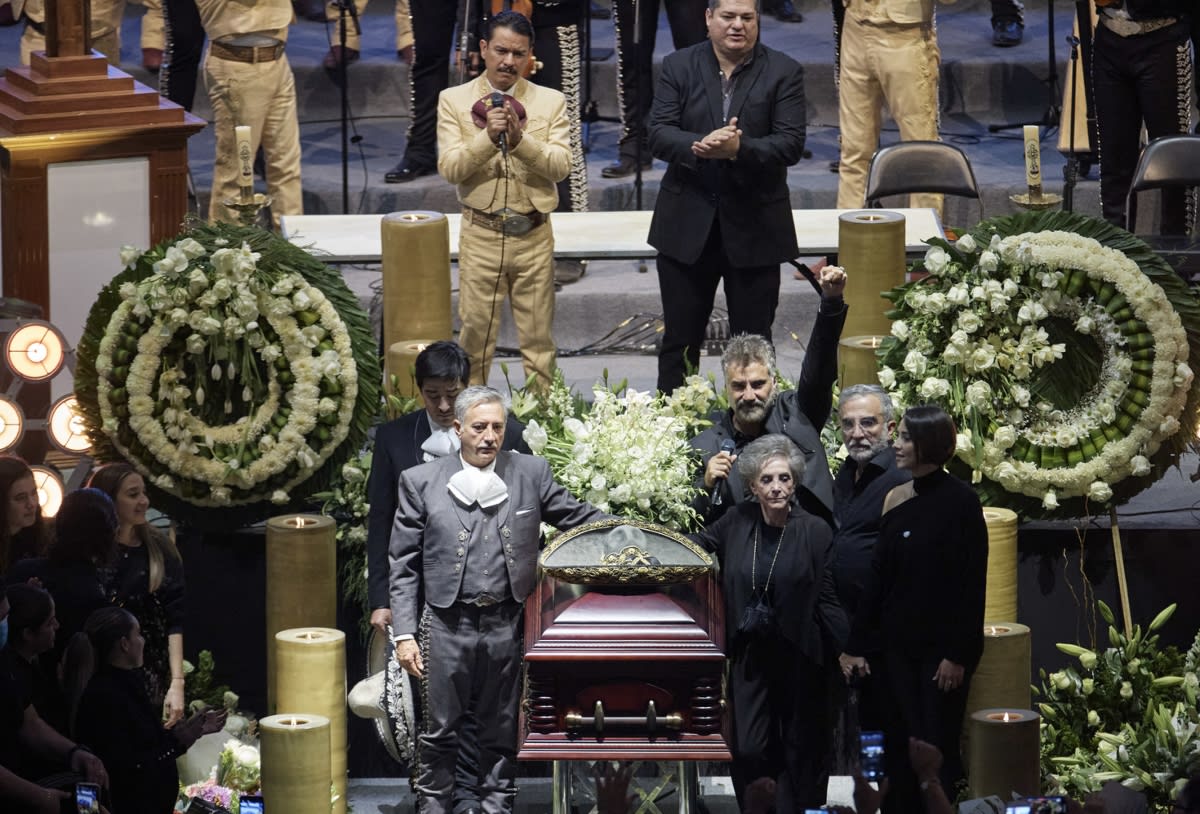 The companies owned by Vicente Fernández’s children and what his fortune is worth