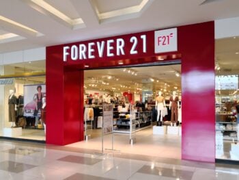 Forever 21 cierra abruptamente