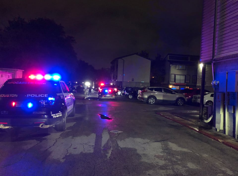 La policía pide ayuda para detener al asesino hispano