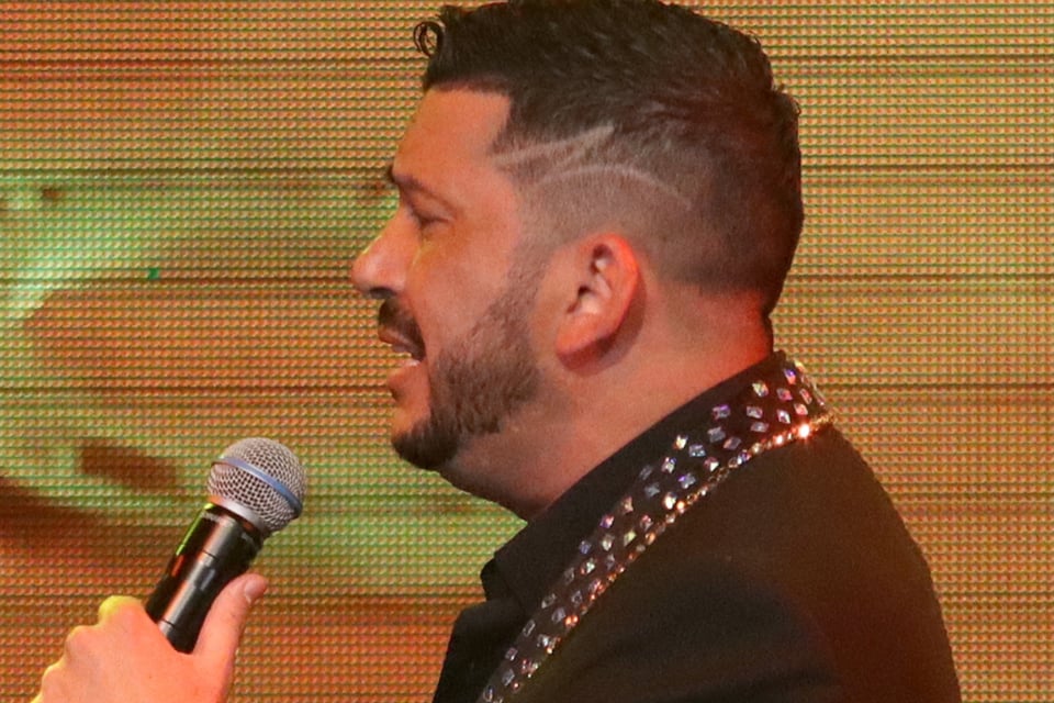 Luis Ángel ‘El Flaco’ regresa a los escenarios y dedica canción a su hija fallecida featured image