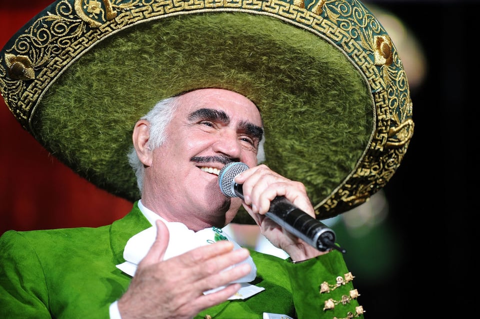 Vicente Fernández reaparece en inesperado video featured image