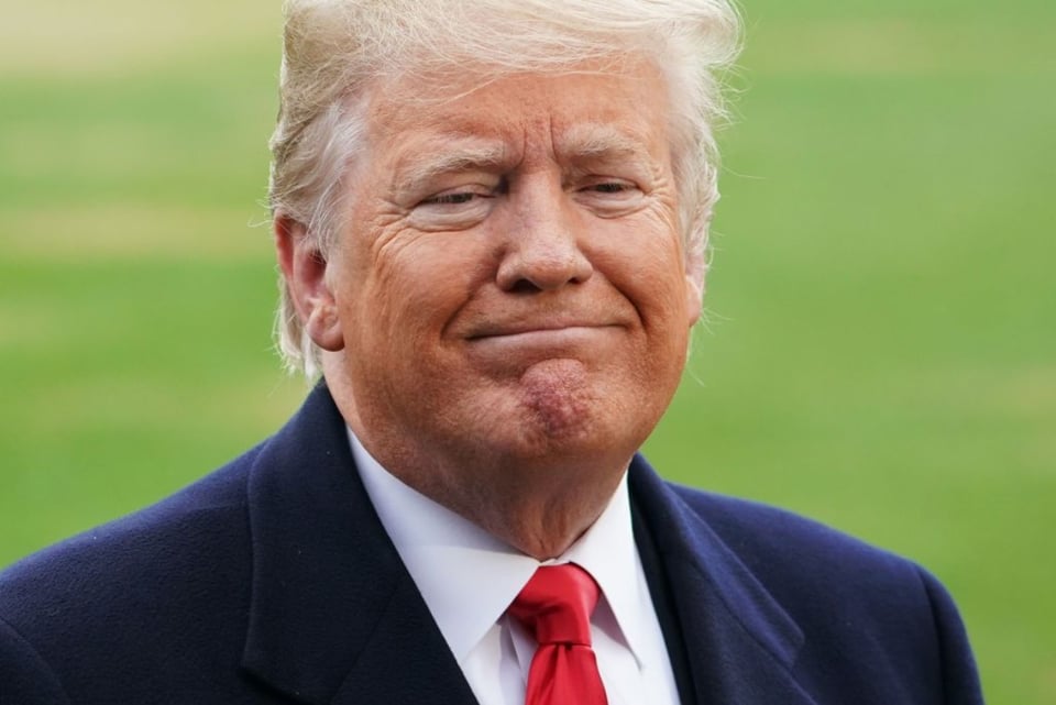 Juez rechaza oficialmente sellar toda la declaración jurada de la orden de allanamiento contra casa de Trump featured image
