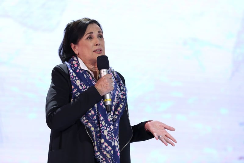 Laura Flores, Televisa, mourning, celebrities, MundoNOW