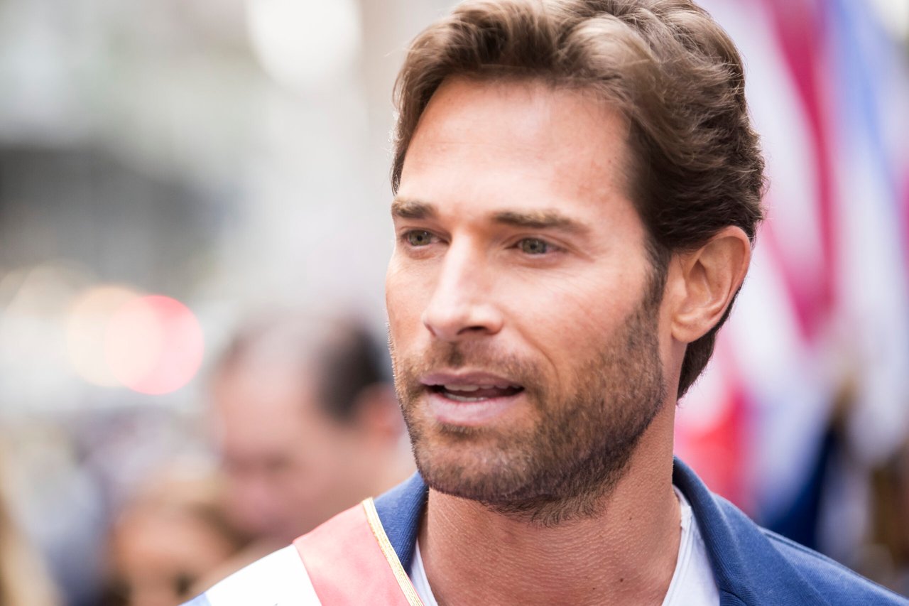Hijo de Sebastián Rulli causa conmoción por su edad