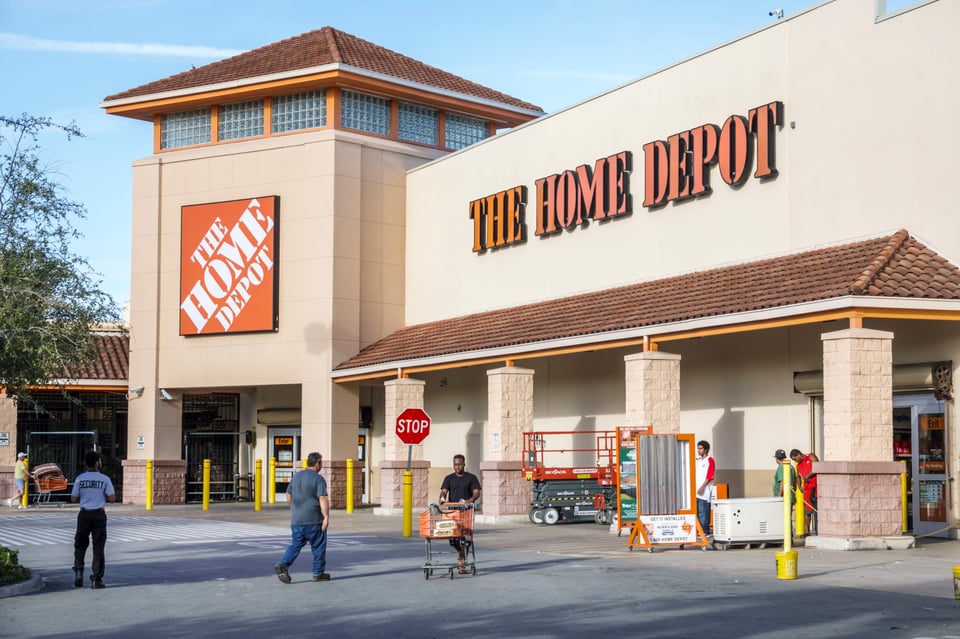 Black Friday 2022 stores, hours and offers