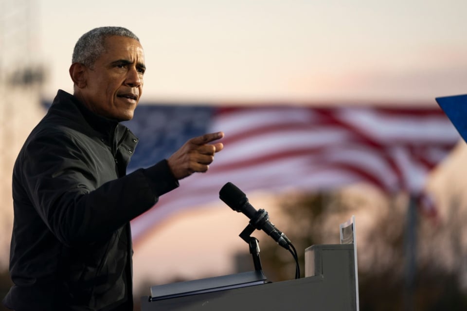 Obama regresa a la Casa Blanca para su primer evento público ahí desde 2017