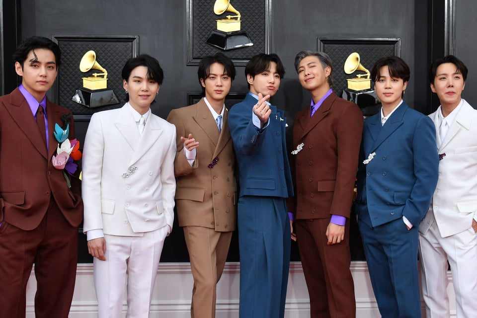 Miembros de BTS anuncian pausa en su carrera
